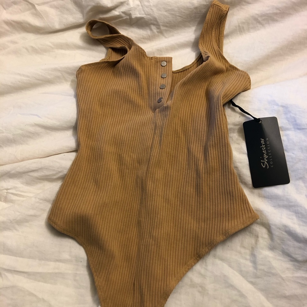 Tan Bodysuit - Tank top/buttons